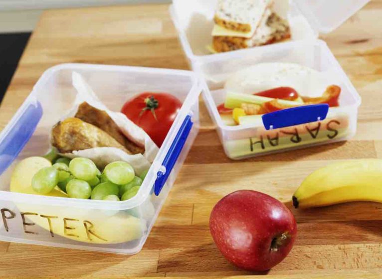 Allergy-free school lunch packing